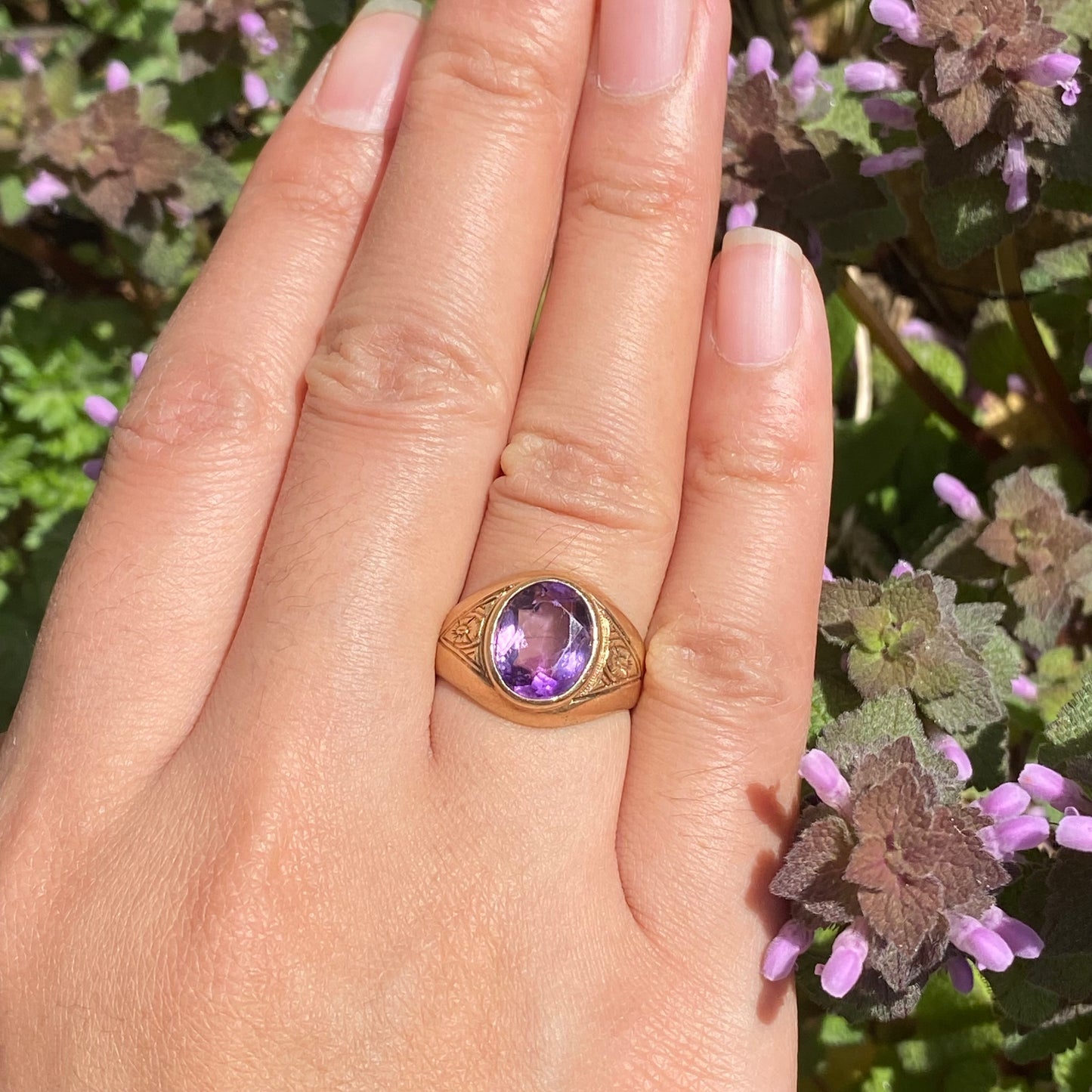 Vintage amethyst signet ring