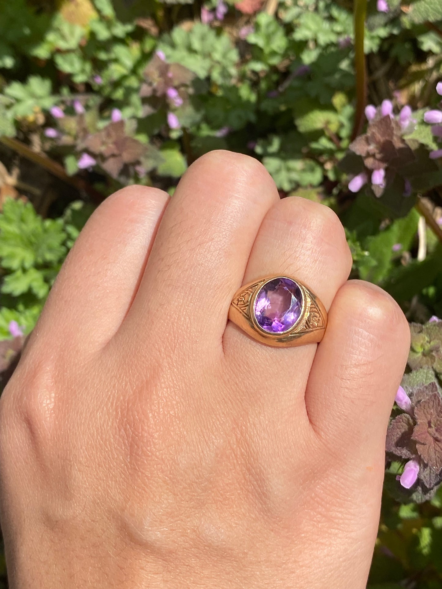 Vintage amethyst signet ring