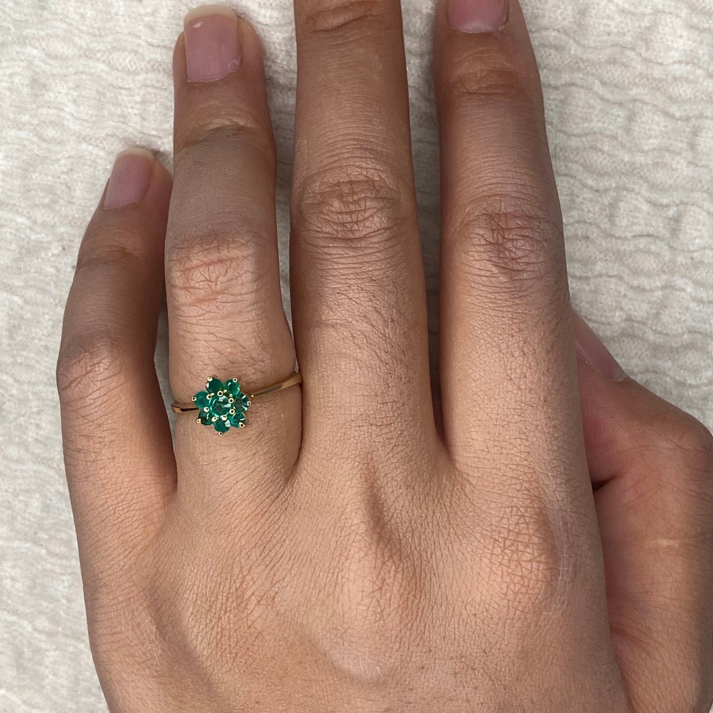 Emerald cluster ring